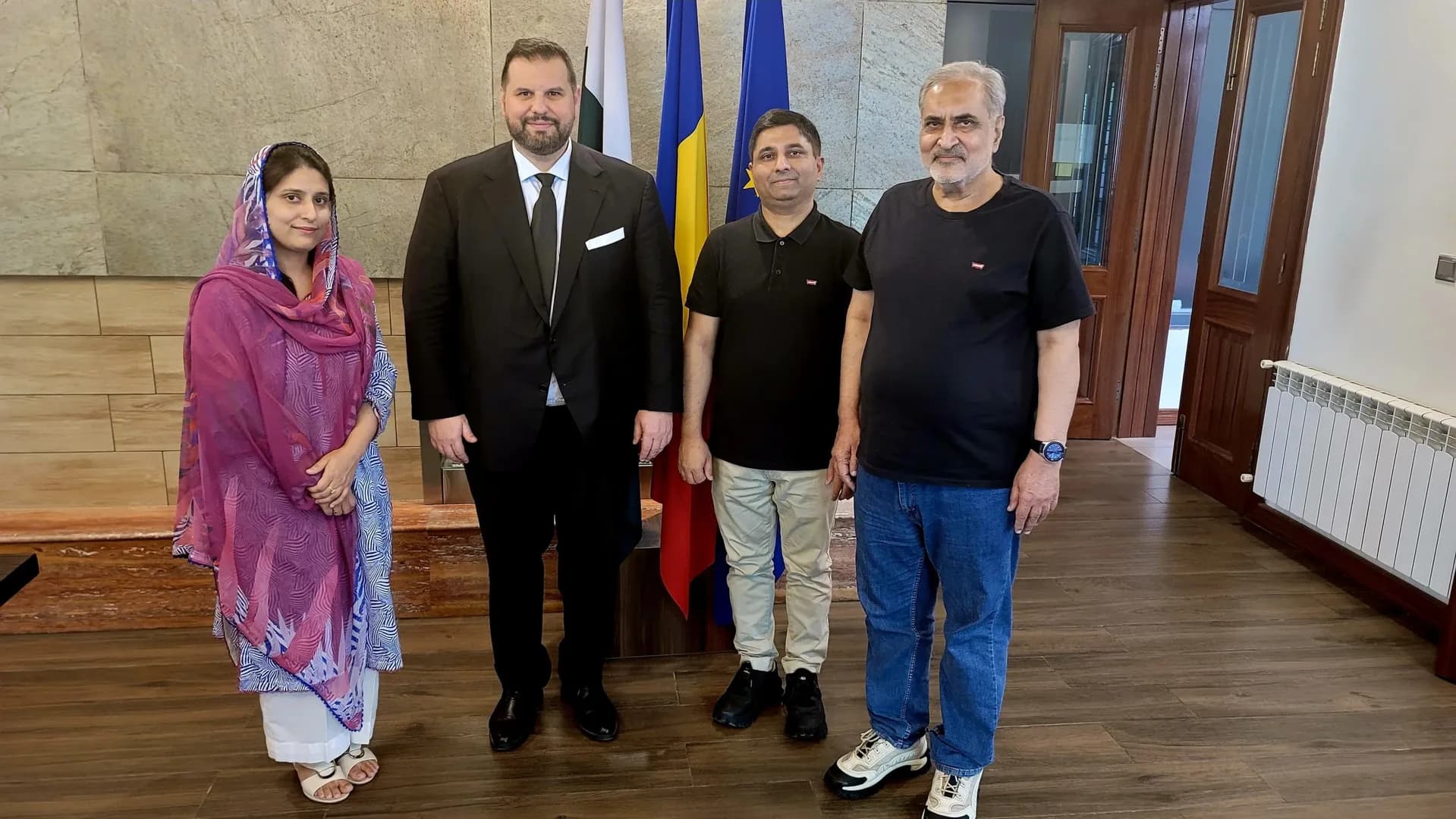 Renowned Foreign Affairs Expert Muhammad Ali Pasha Meets Romanian Ambassador to Discuss Bilateral Collaborations