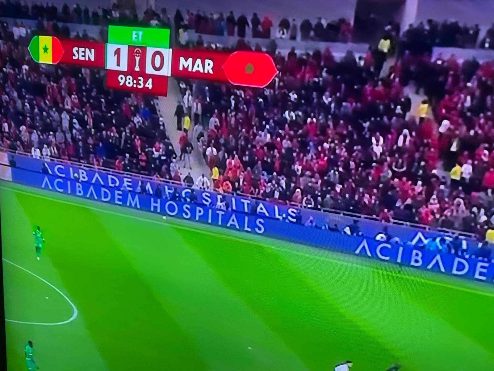 Pape Gueye scores an extraordinary goal in a high-tension match